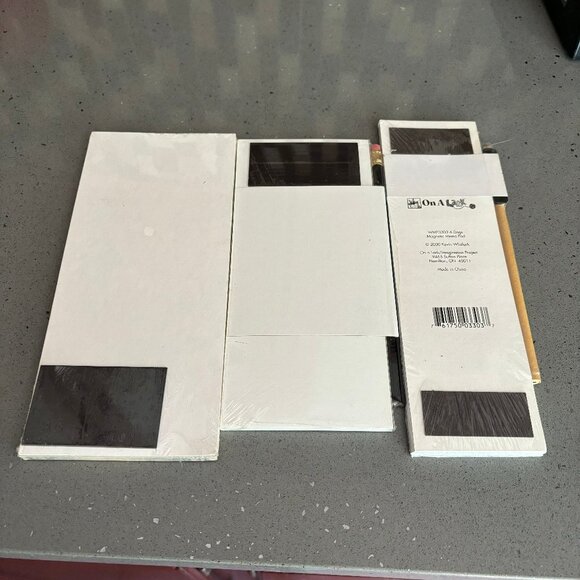 7 dog/puppy themed notepads - Picture 7 of 7